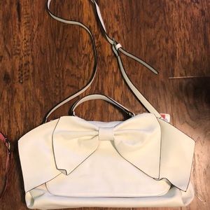 White bow crossbody